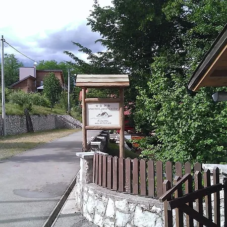 Apartment Drvena Kuca Mreznica Gornji Zvecaj Room photo