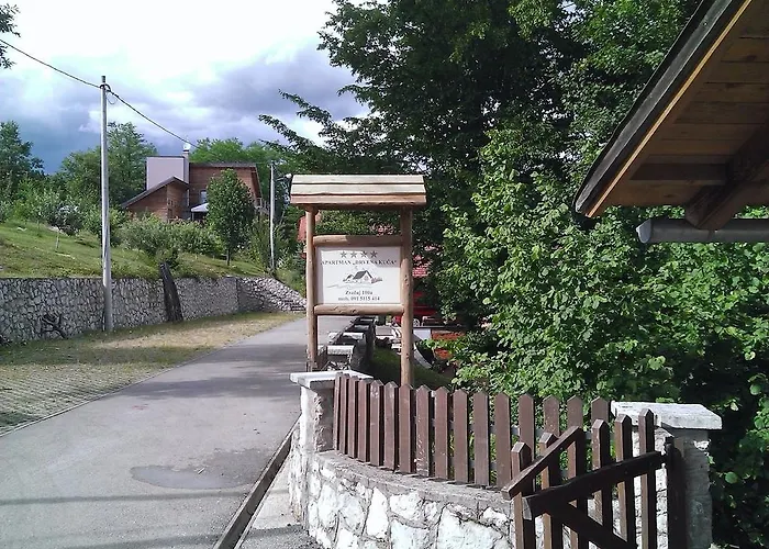 Apartment Drvena Kuca Mreznica