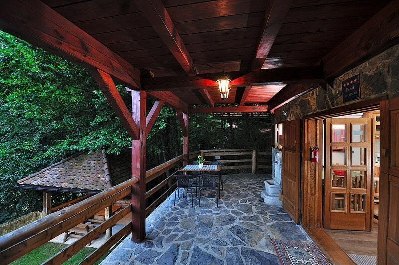 Apartment Drvena Kuca *