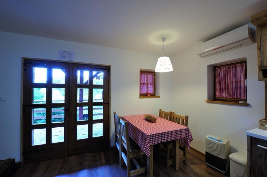 Drvena Kuca Apartment Gornji Zvecaj