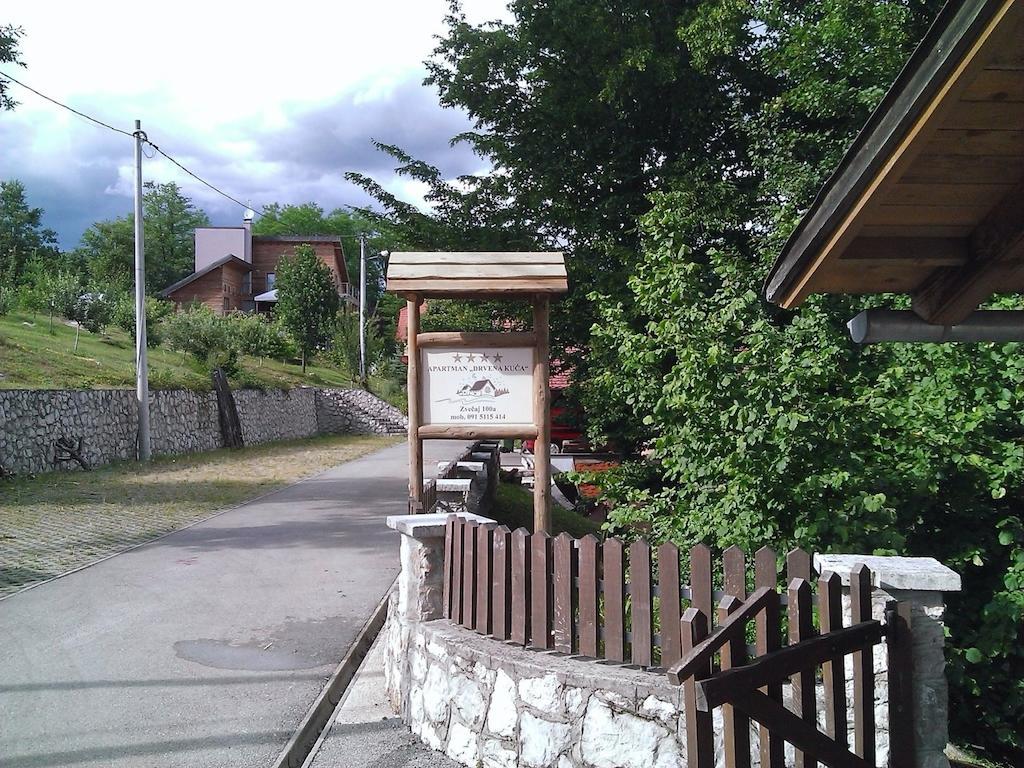Drvena Kuca * Gornji Zvecaj